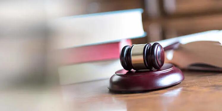 香港公司和內(nèi)地公司簽合同依據(jù)的是香港合同法還是中國合同法？