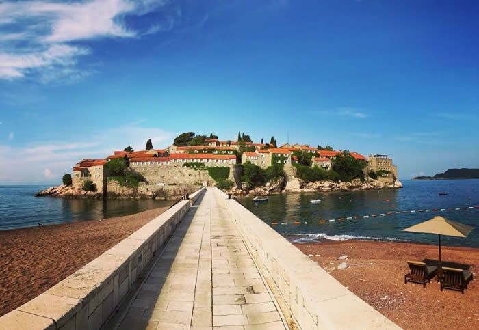 香港大學畢業(yè)證書用于在黑山辦理工作簽證怎么做海牙認證？