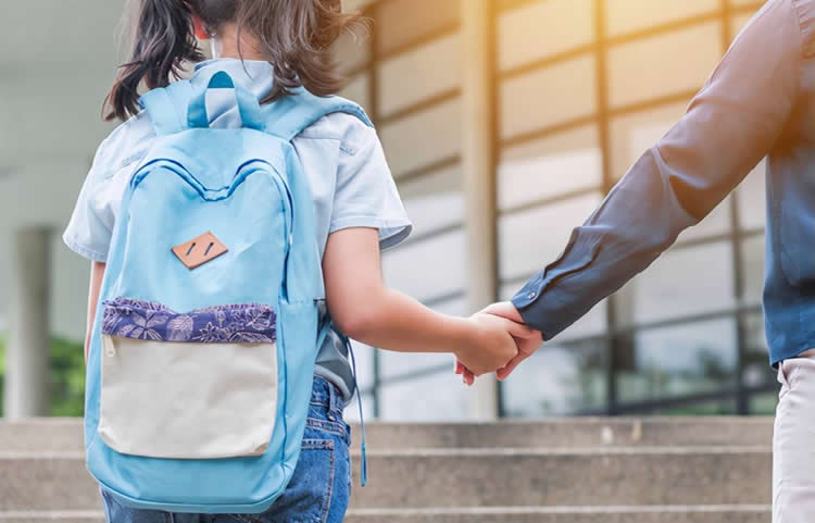 小孩是在美國出生現(xiàn)要在中國大陸上學(xué)怎么辦理美國出生紙公證認(rèn)證？