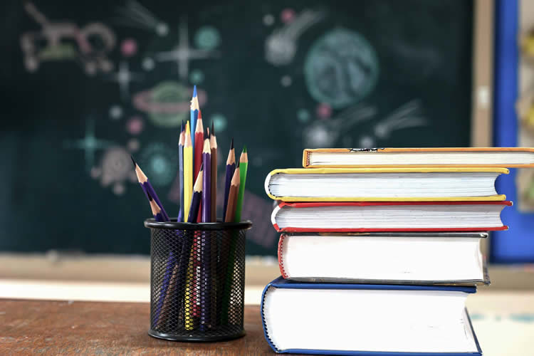 雙非港童如何辦理香港出生紙公證用于內(nèi)地讀書之用？