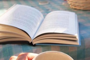 持香港出生紙的小孩現(xiàn)要到西班牙讀書怎么辦理香港海牙認證呢？