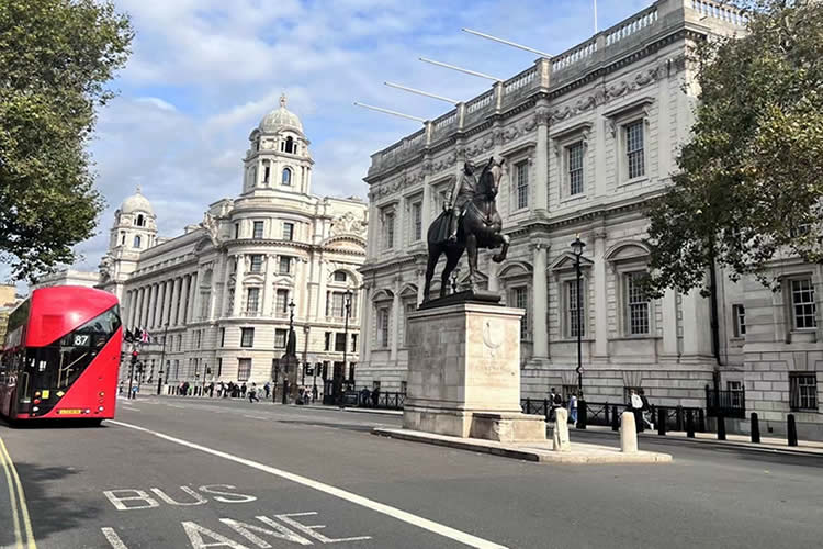 開曼公司投資中國設立公司怎么對其主體信息做公證認證手續(xù)呢？