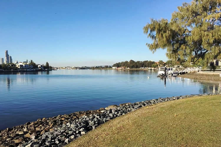 香港人怎么辦理在內(nèi)地居住期間的無犯罪記錄公證書用于申請新西蘭伴侶工作簽證呢？

