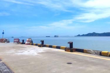 夫妻雙方都是內(nèi)地人現(xiàn)要在內(nèi)地離婚的話，人不去香港可以辦理香港結(jié)婚證公證嗎？