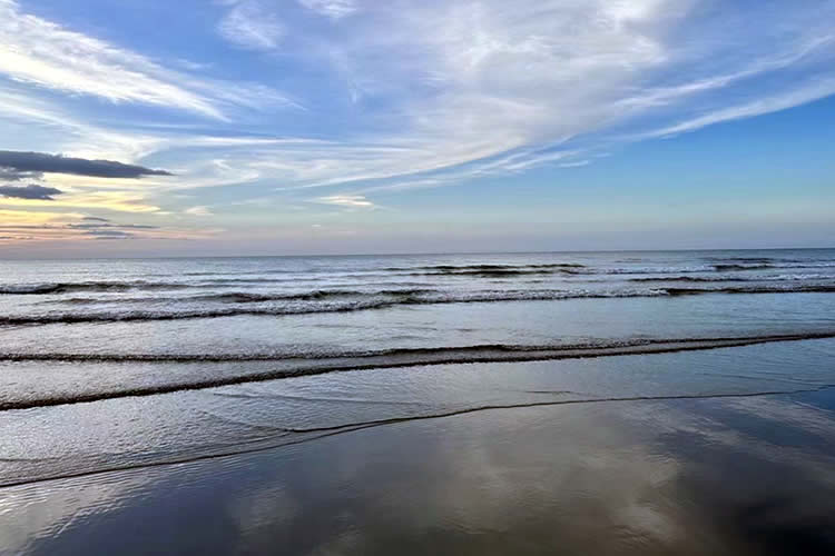 香港人和內(nèi)地人婚后在香港所生子女現(xiàn)要在深圳上學(xué)怎么辦理香港出生紙公證？