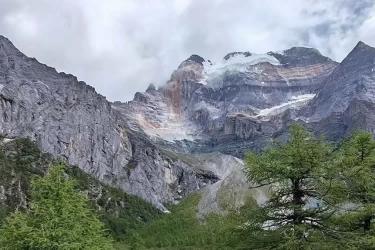 香港人要移民澳大利亞怎么辦理在內(nèi)地汕頭讀書期間的無犯罪記錄證明公證呢？