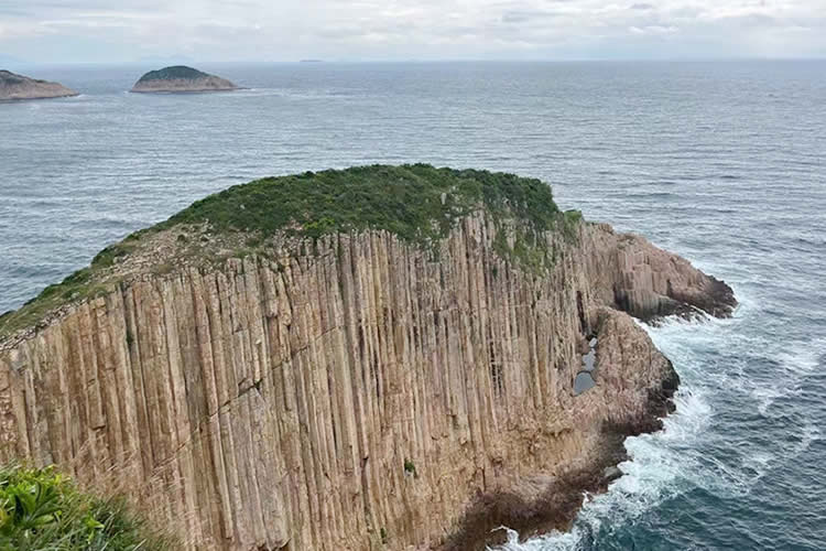 內(nèi)地出生后就隨父母移居到了香港要怎么辦理中日文出生公證書呢？