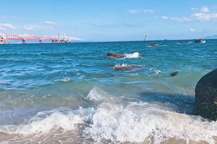 內(nèi)地人在香港離婚后現(xiàn)要在河南省洛陽市再婚怎么公證離婚證呢？