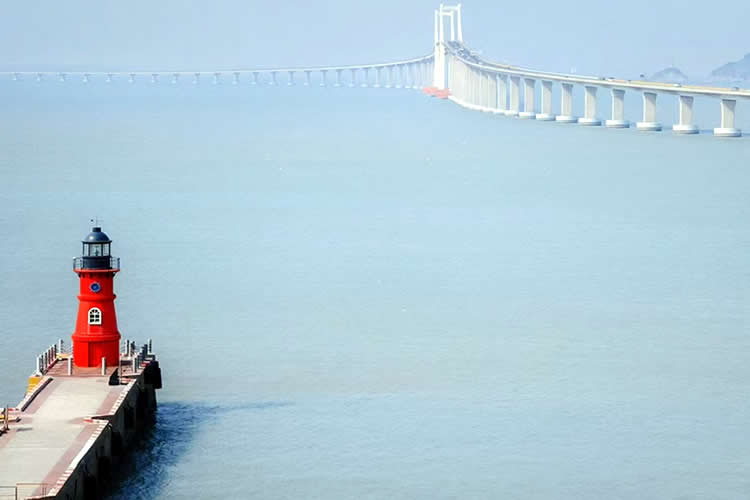 內(nèi)地人和香港人的中國(guó)結(jié)婚證怎么公證用于在香港預(yù)約孕婦床位呢？