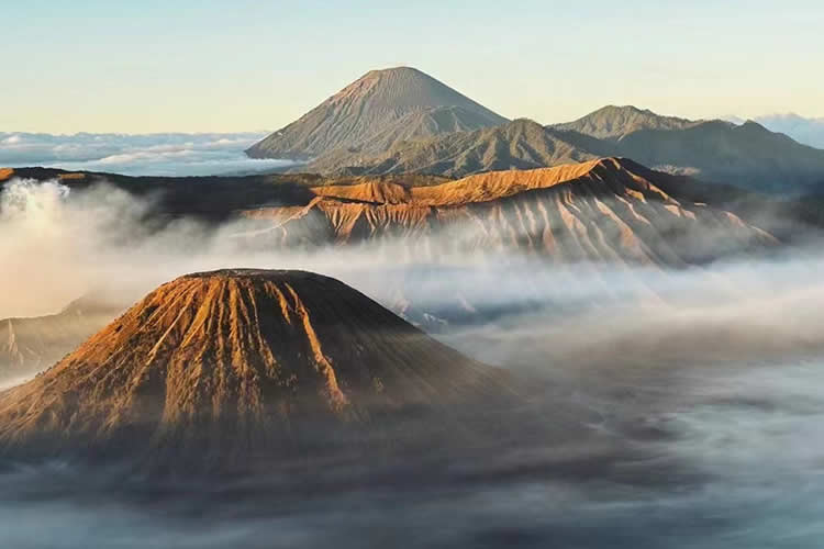 香港人要在德國(guó)結(jié)婚怎么在內(nèi)地辦理中德語(yǔ)出生公證附加證明書呢？