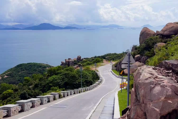 臺灣人怎么辦理臺胞證和香港身份證是同一人證明公證用于在深圳銀行貸款買房用