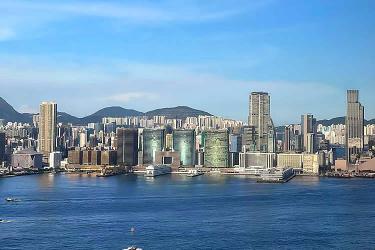 香港公司收購深圳公司，工商局所需的中國委托公證人出具的香港公司轉遞公證書要如何辦理？