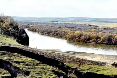 內(nèi)地出生的香港人怎么做出生公證用于申請圣基茨和尼維斯護(hù)照呢？